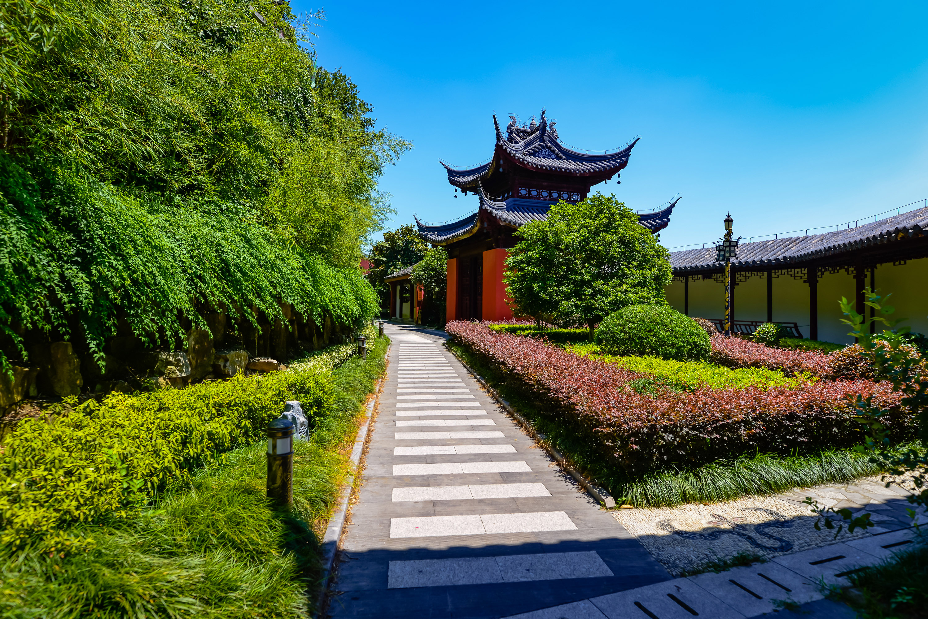 江南最神秘的景区，相传是建文皇帝的避难所，也是苏州第一道观