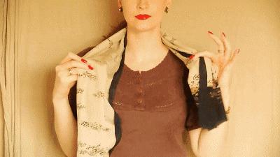 时尚高端珍珠扣丝巾高贵系法配饰,丝巾怎么系比较好看而且简单方便