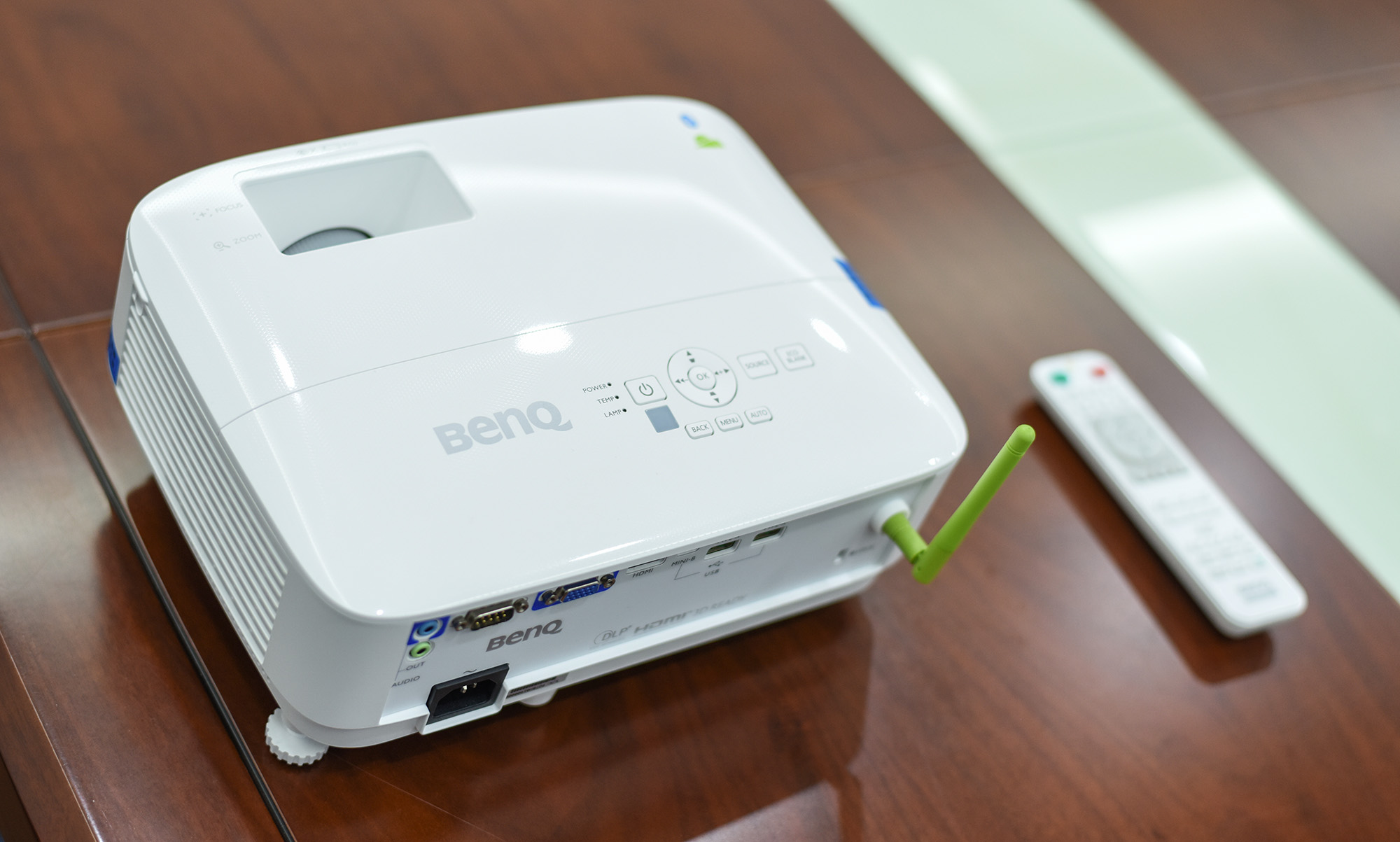 benqe580智能商务投影,benqe580投影仪