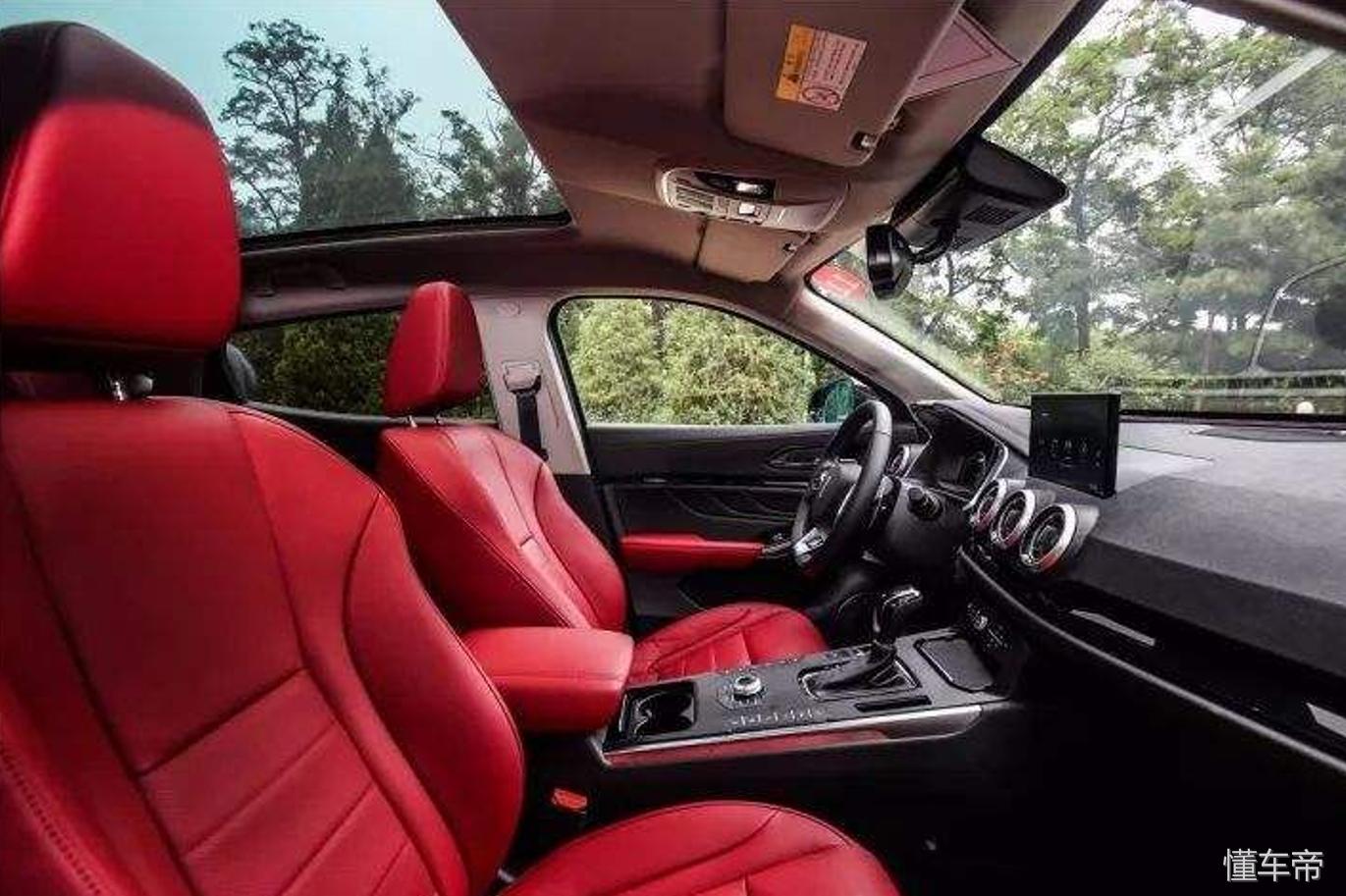 开起来比较稳的适合女生开的车,女新手最适合开的车