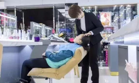 化妆品体验店怎样引流,化妆品体验店怎么挣钱