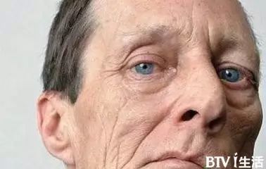 突然抖一抖是什么病的前兆,一直在手抖是什么病的先兆