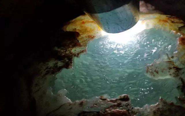 辨别原石真假最简单方法,原石怎么看真假鉴别方法