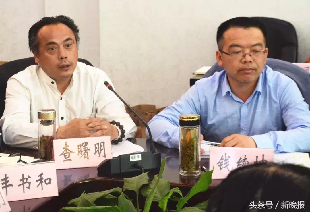 15岁进北大，19岁成老师，25岁卧轨自杀…弟弟终于说出海子的死因