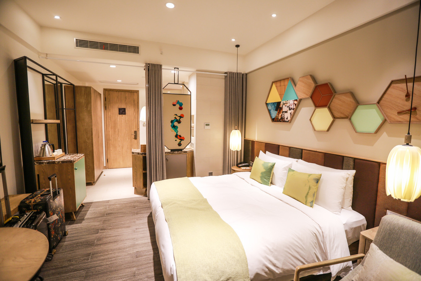 三月的拈花湾樱花烂漫,烟花三月桃花