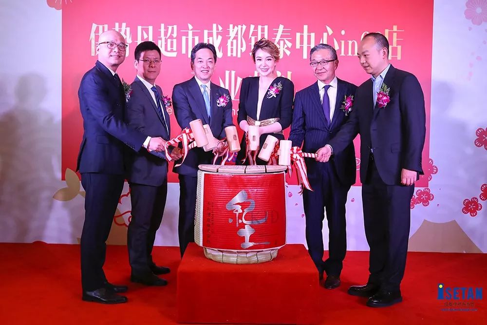 成都银泰in99各楼层品牌,成都银泰城和银泰in99有什么区别