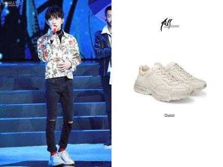 易烊千玺与李宇春谁的名气大 (易烊千玺谈李宇春)