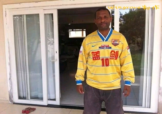 四川全兴足球队刘斌儿子,八一足球队对四川全兴队