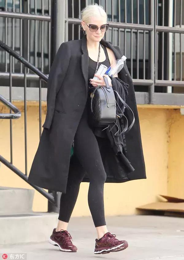 小白鞋已经过时了吗,小白鞋不流行了吗