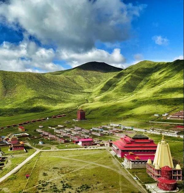 果洛著名寺院,果洛的藏传佛教寺院