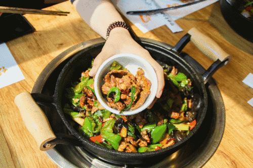 这家店的老板倔强起来，真是全世界都无法阻挡……