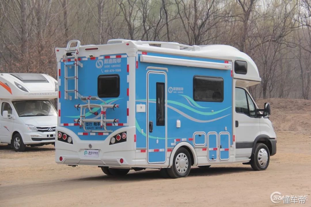 进口100万大额头c型豪华房车,豪华的六座六卧c级房车