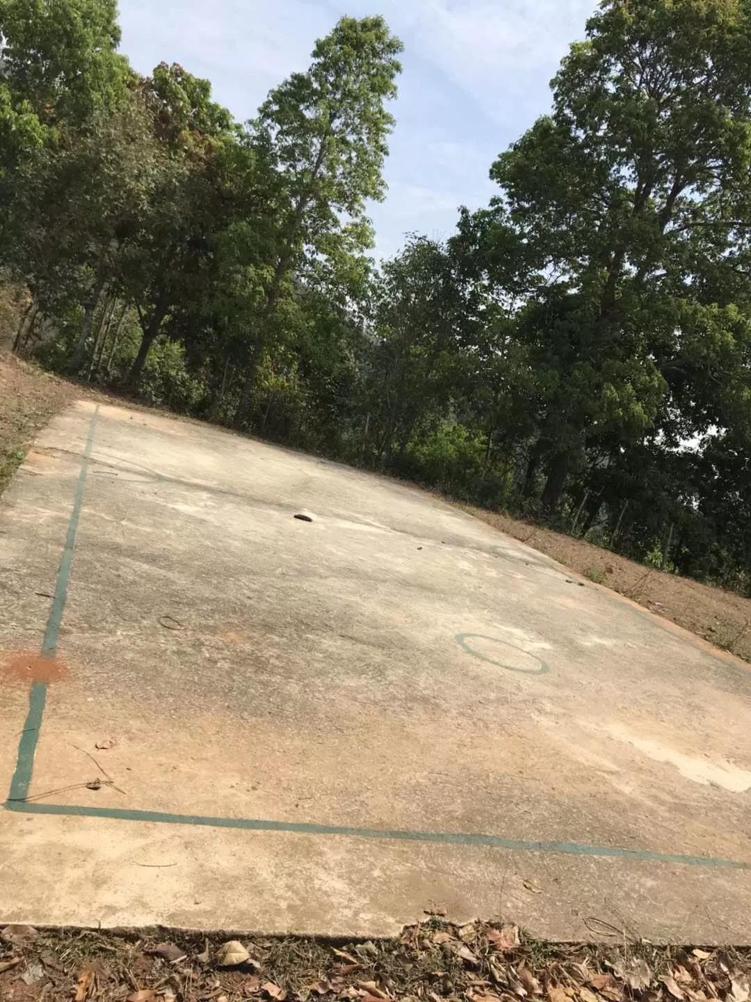 盘点:炼尸房边、大海之滨和群山环绕的泰国十大神奇球场