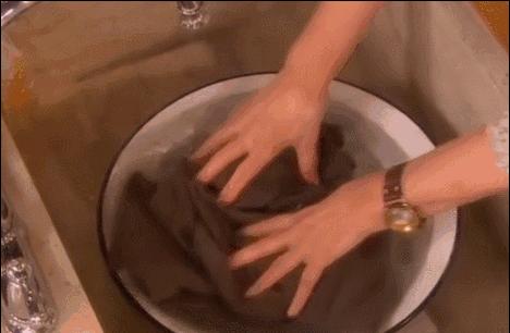 怎么样洗衣服不会让衣服起球,高档丝绸衣服怎么洗涤