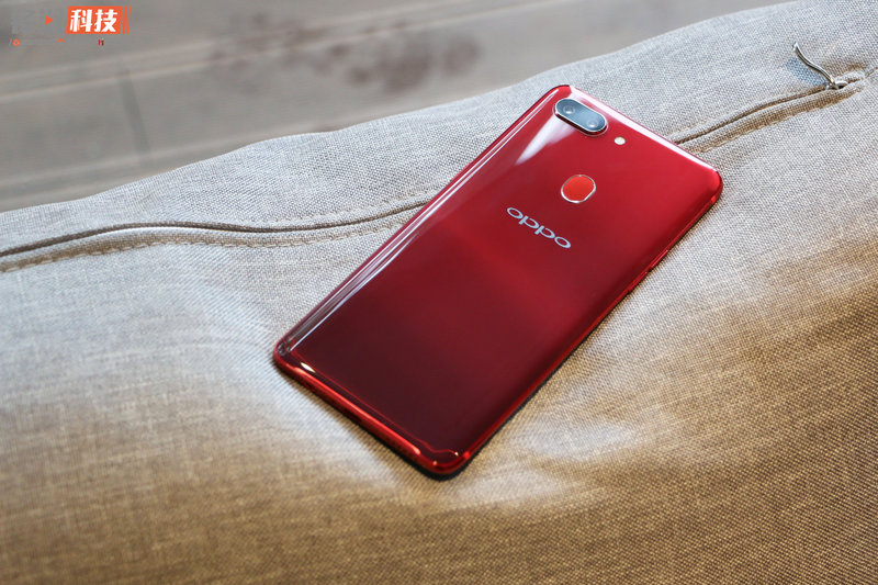 oppor15梦镜版星云渐变,oppor15渐变色怎么样