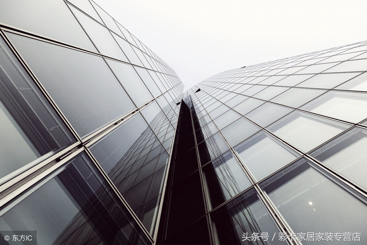 玻璃贴膜怎么区分无胶膜和有胶膜,玻璃贴膜免胶与自粘贴哪个好