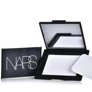 选对定妆产品保证你的妆容不会花,定妆粉干净高级的妆容