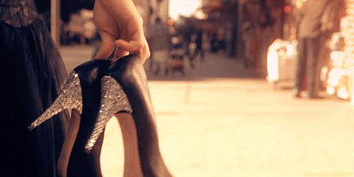 鞋子太大怎么变小不用任何物品,鞋子太小了可以撑大吗