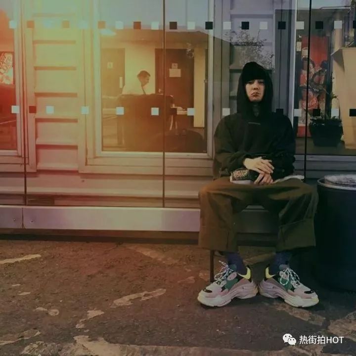 巴黎世家triples老爹鞋白色穿搭,除了巴黎世家还有什么鞋