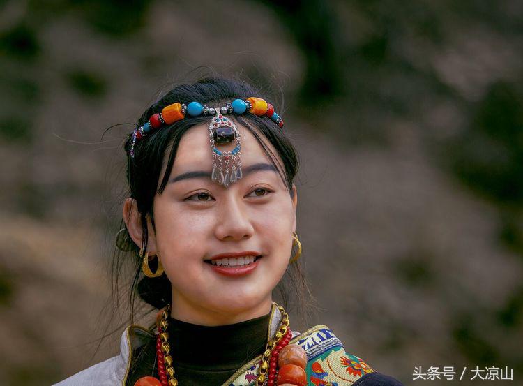 甘孜丹巴美女谷,甘孜藏族自治州美人谷