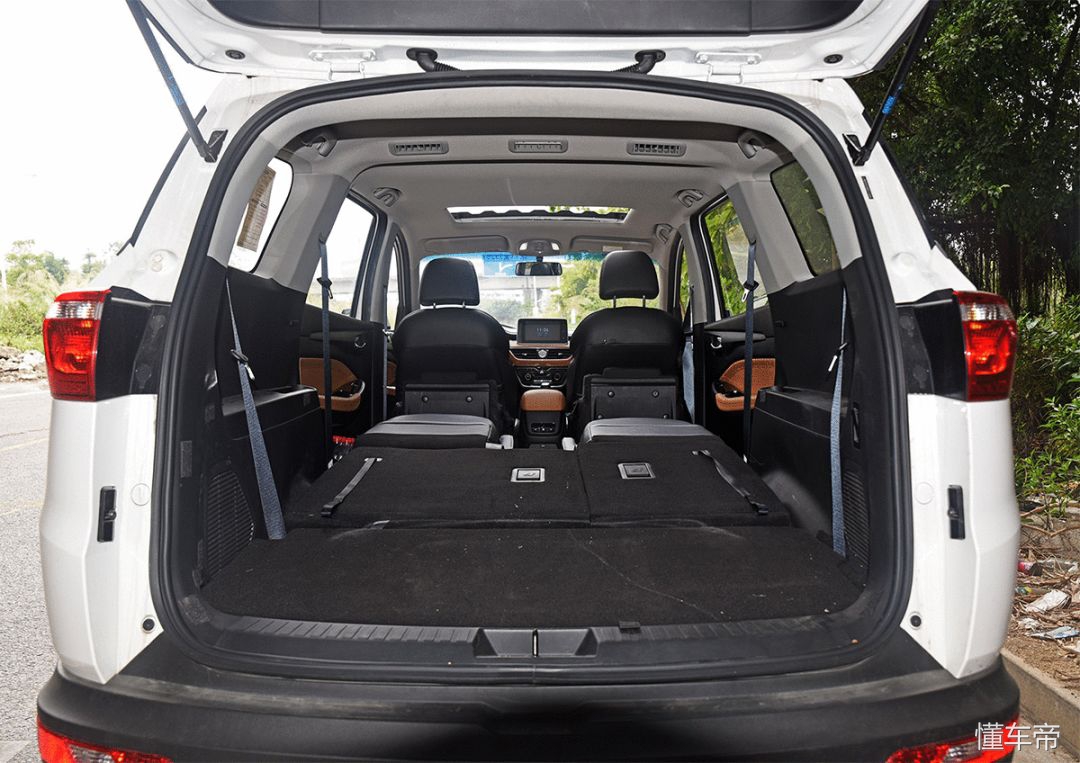 宏光suv新款多少钱,6万元左右的suv五菱宏光s