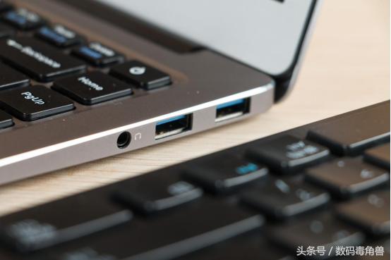 清华同华K1毒家评测，新一代办公新宠