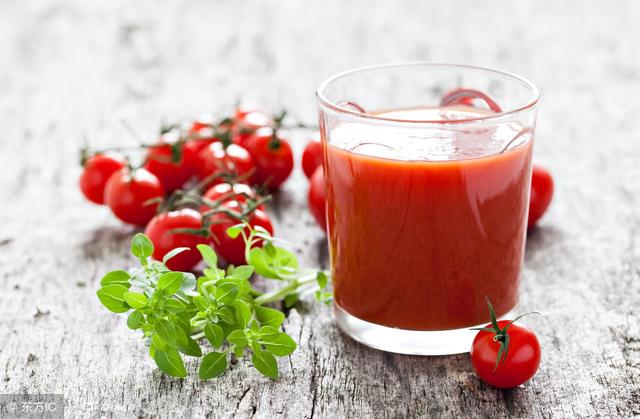 秘鲁人叫它狼桃，古人呼为六月柿、金橘，贵州人呼之为茅秀才……