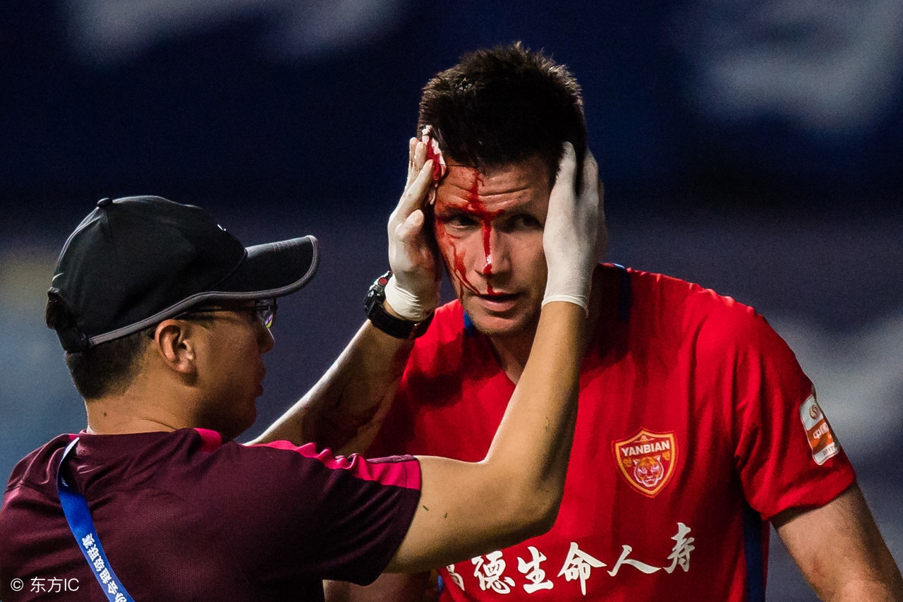 足球比赛踢人禁赛,足球比赛球员被禁赛