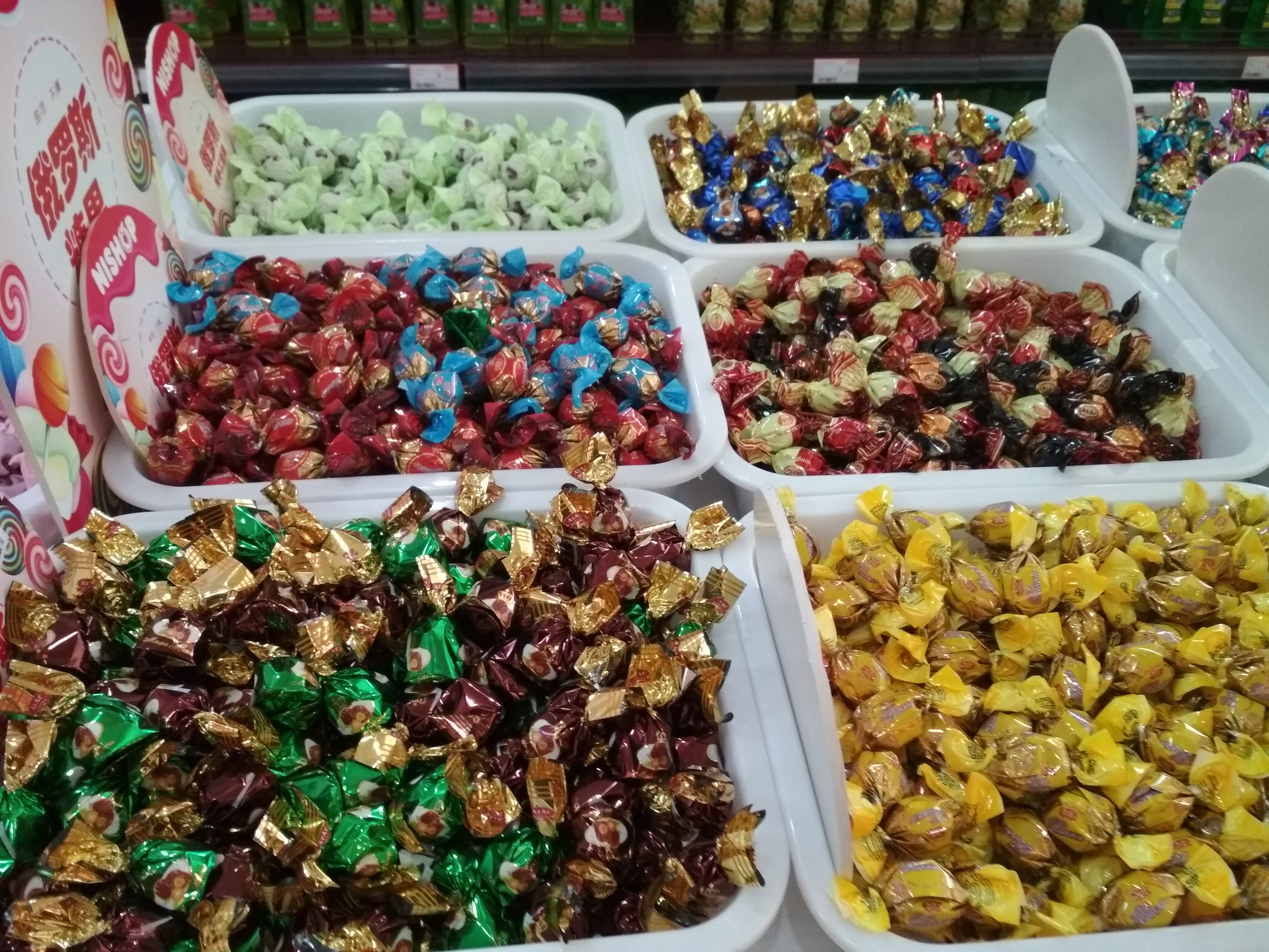 上天堂下苏杭不如这里灯火辉煌城中一萌宠出没比光头强可爱