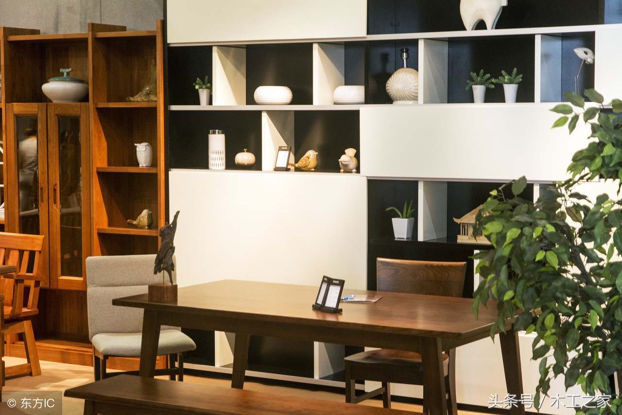 有关实木家具的说说,水曲柳实木家具图北京哪里有卖的