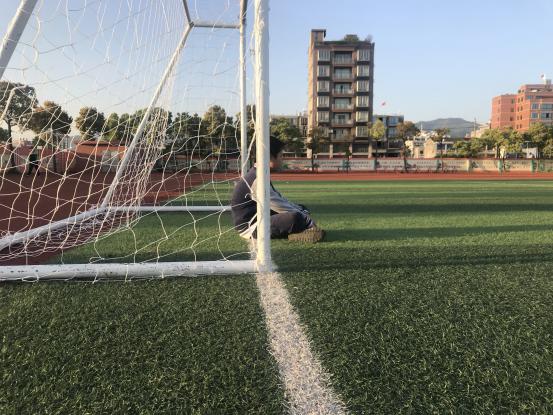 不要只看国外的基础设施，看看我国的小学厉害不厉害！