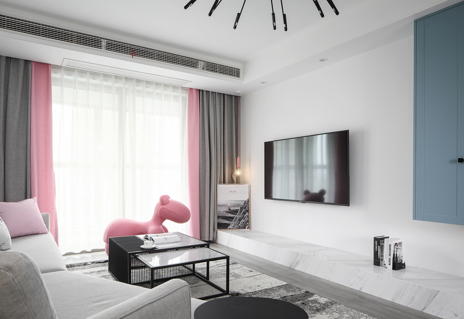 乔治小姐,乔治的卧室