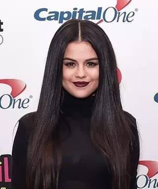 什么发型更好修饰圆脸的缺点,圆脸如何选择适合自己的发型