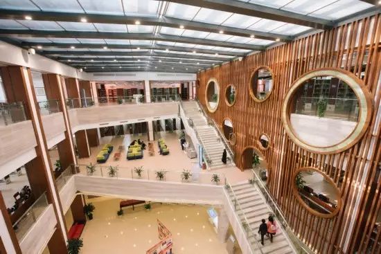 浙江图书馆怎么免费借书,24小时图书馆可以自助借书吗