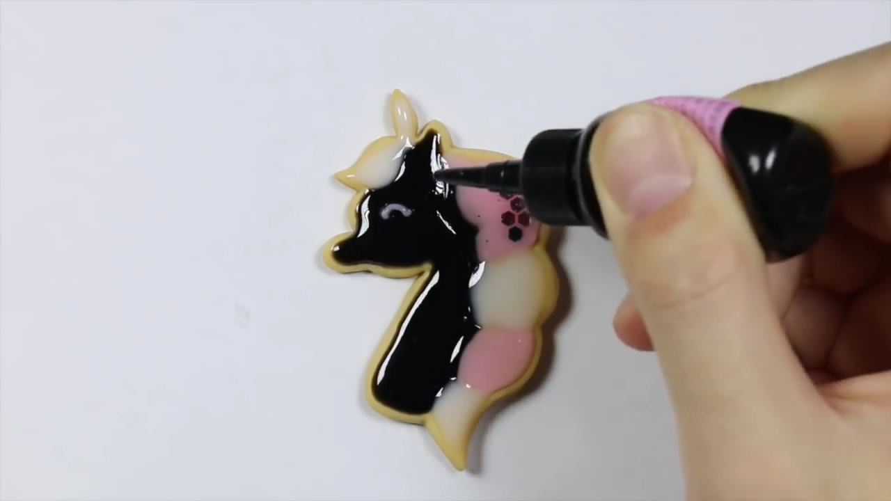 如何制作可爱的小饰品,自己怎么做简单的手工小饰品