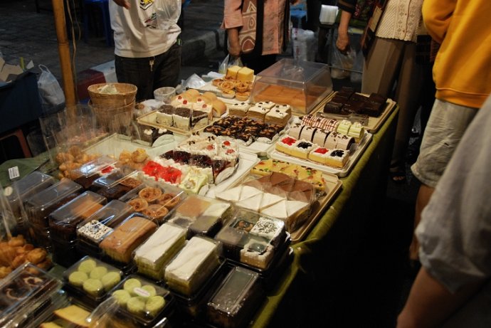 清迈星期日最大的夜市,清迈最大的露天夜市