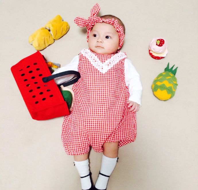 宝宝创意照在家就能拍的,三个月超萌宝宝艺术照