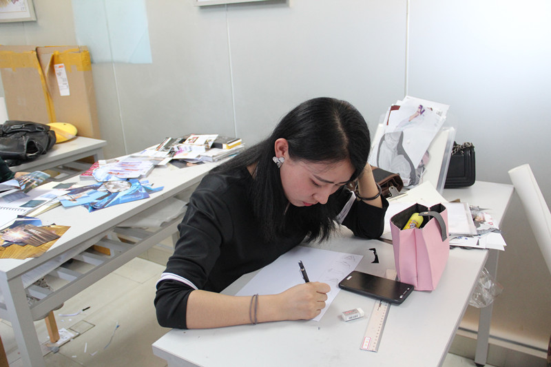 服装裁剪教程简单自学,服装裁剪多久能学会