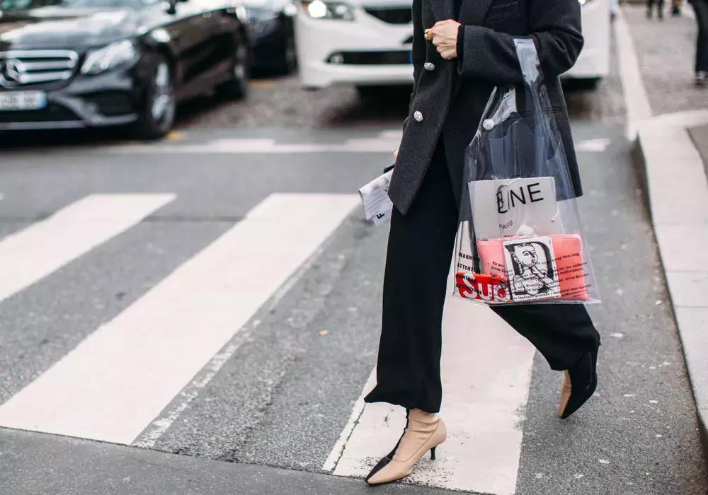 CK刷碗手套2400,GUCCI洗澡筐8千……我仿佛走进了“顶奢两元店”