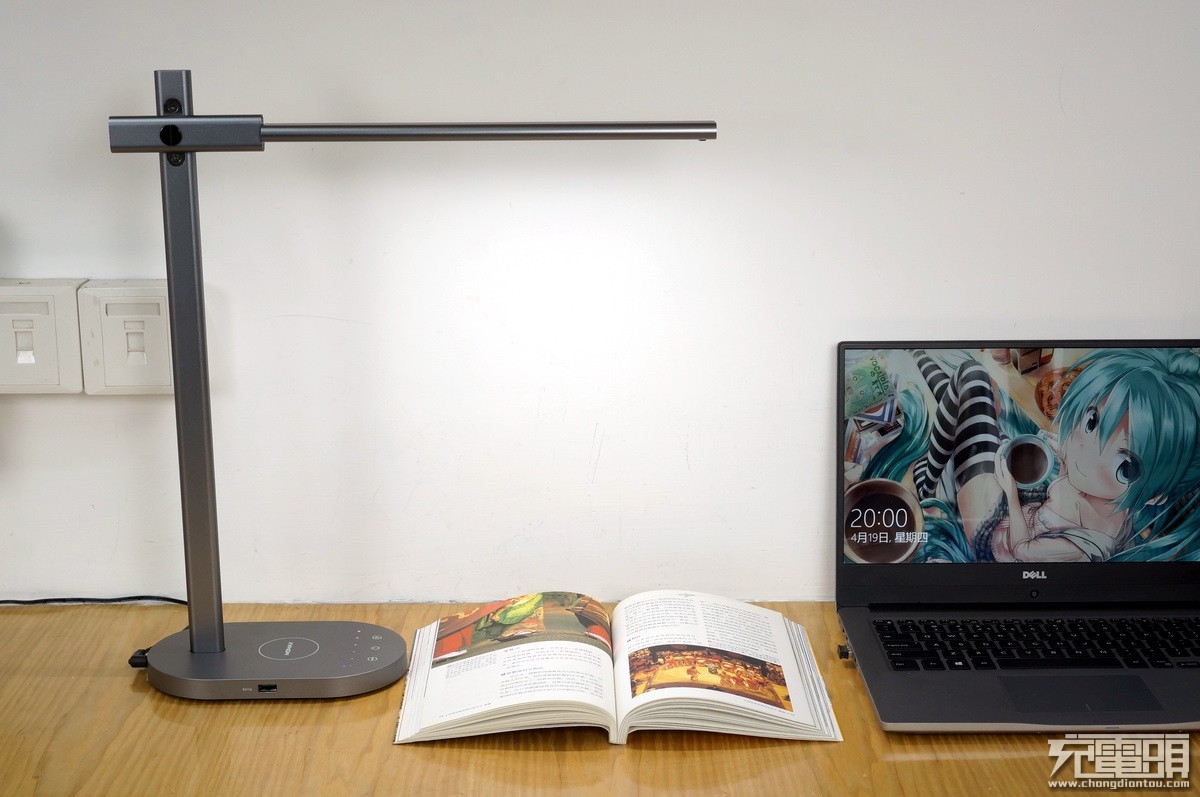 摩米士无线充电台灯,摩米士momax10000