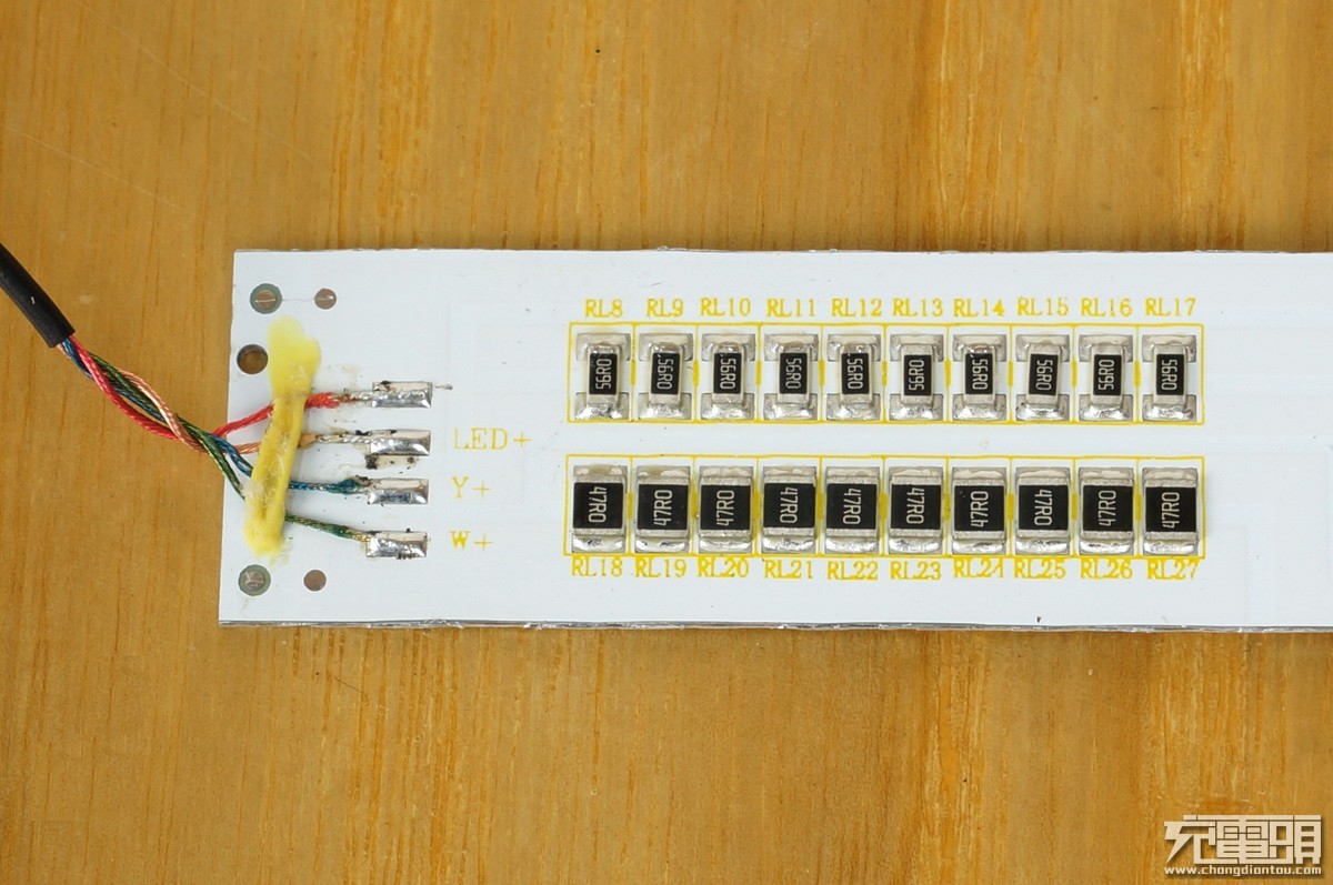 摩米士无线充电台灯,摩米士momax10000