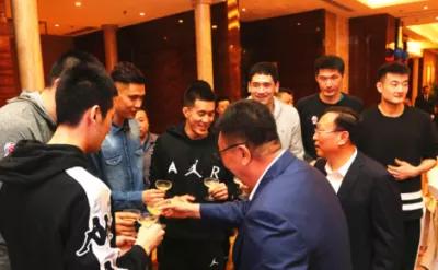 辽宁庆功宴郭士强,郭士强辽宁吃饭