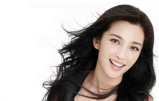 14年前的《天下无贼》里藏着3个影后7个影帝，当时王宝强还很青涩