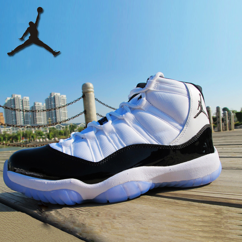 驰骋球场与世界的耐克乔丹