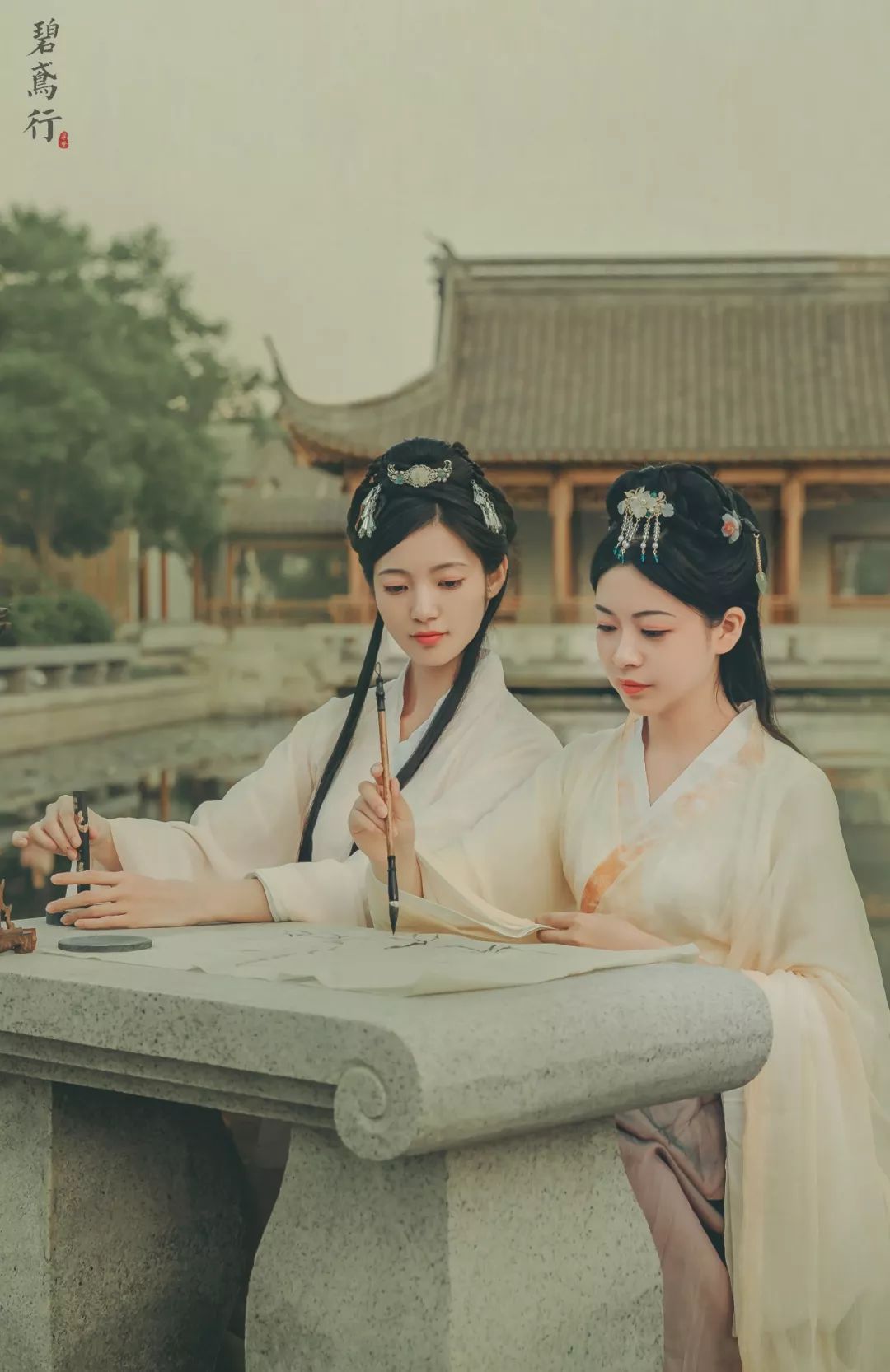 20岁玩摄影的人都混成什么样了,搞摄影的都是什么样的人