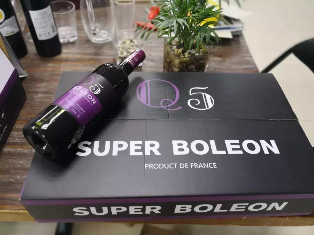 奥迪a6这款车咋样,奥迪a6这款车怎么样