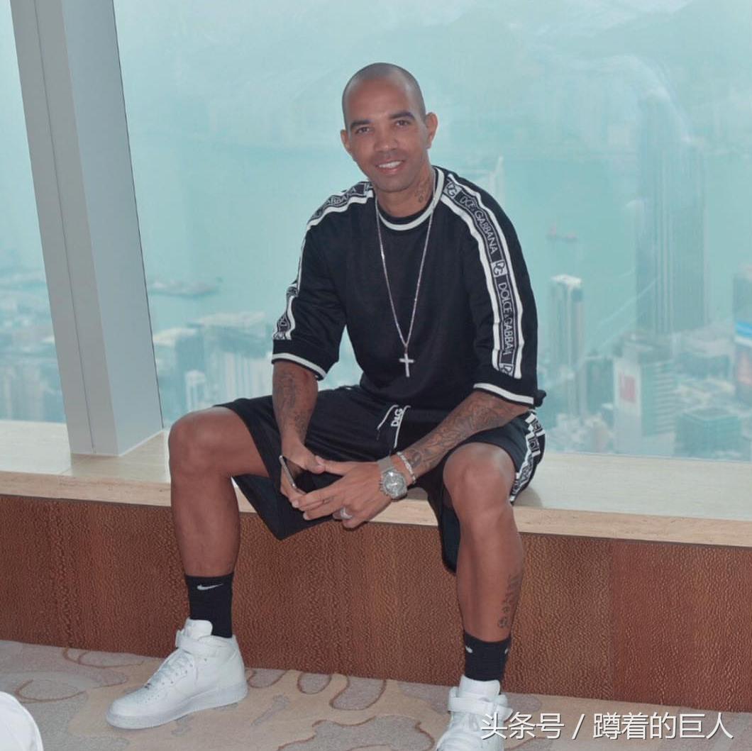 佩莱与瓦尔加亮相山东鲁能,瓦尔加堪称鲁能最佳外援