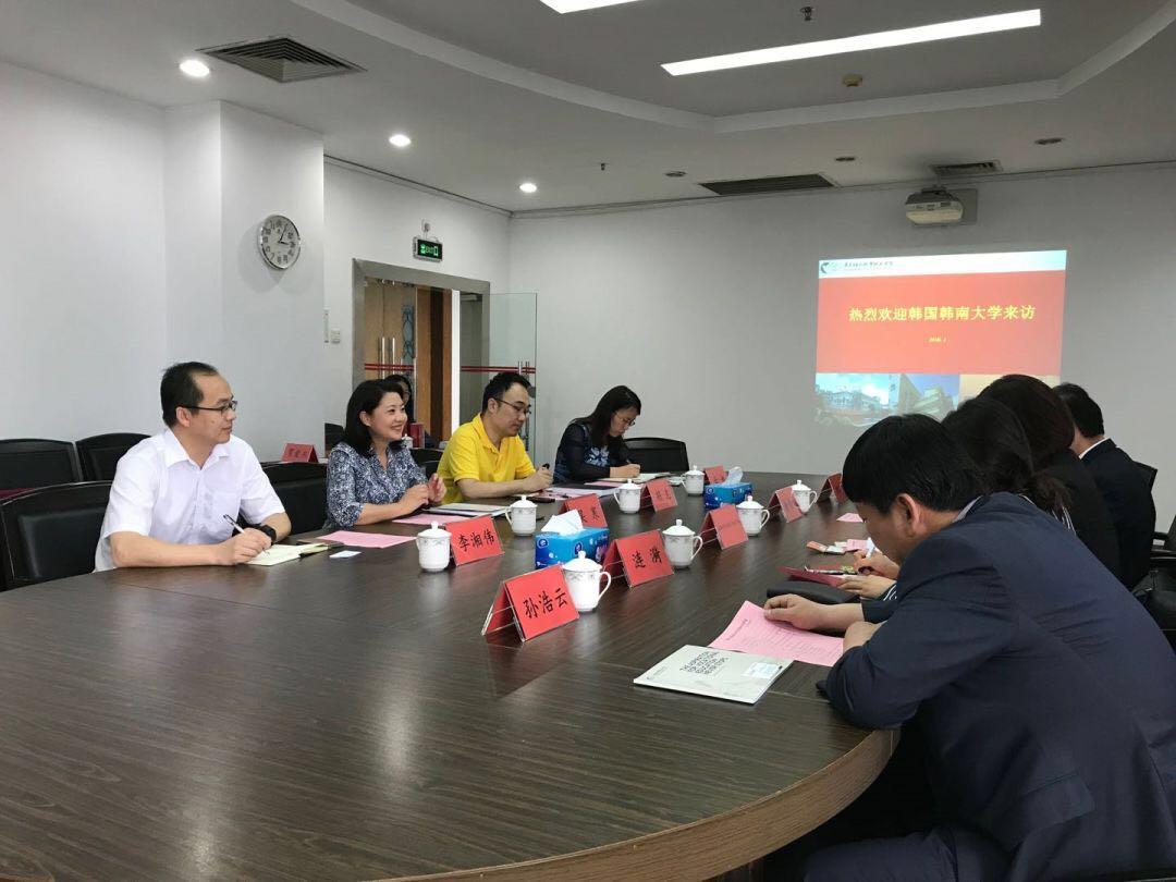 国润国际教育陪同韩南大学代表团一行拜访广东轻工职业技术学院