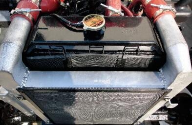 黄海金马1504拖拉机：“我承认，我的秘密*器武**样样都有致命诱惑”