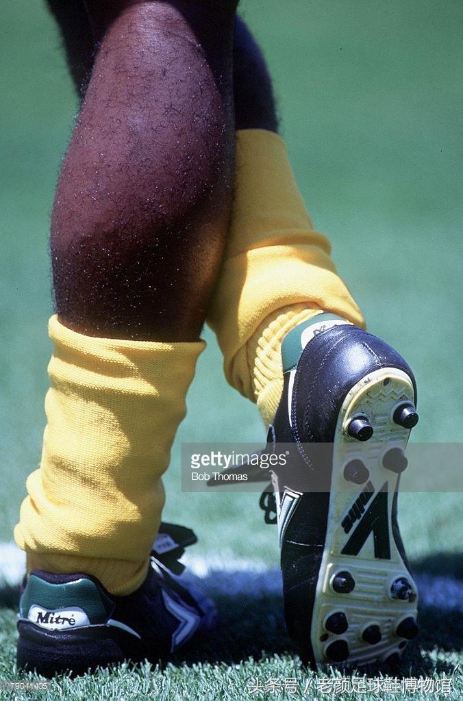 1970年世界杯足球鞋,2006世界杯猎鹰足球鞋